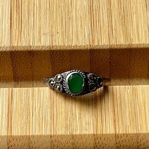 Dainty Vintage-Inspired Green Onyx & Marcasite Ring size 6